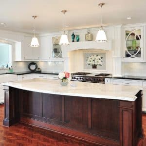 Image shows Woodland Cabinetry inspiration gallery kitchen with white cabinetry
